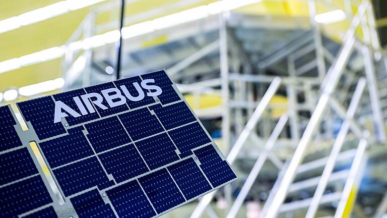 Airbus - Europäisches Servicemodul aus Bremen       -  Airbus Bremen hat das dritte Europäische Servicemodul (ESM) für das Orion Raumschiff der NASA ausgeliefert. (Archivfoto)