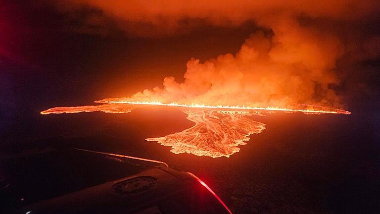 Vulkanausbruch auf Island       -  Auf Island hat sich abermals die Erde aufgetan.