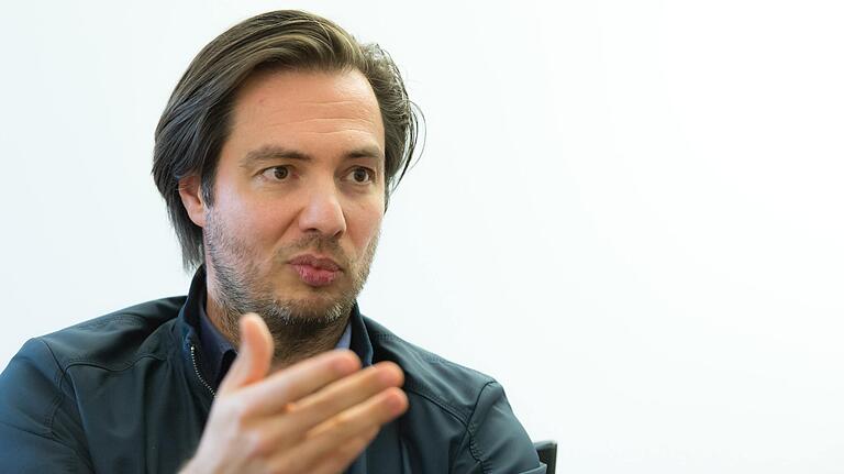 'Ich habe ein Faible für Verbrechen.' 'Ich habe ein Faible für Verbrechen.'