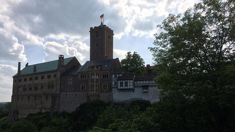 Gehören Schmalkalden und Meiningen in Zukunft zum Wartburgkreis? Die Wartburg selbst gehört zur kreisfreien Stadt Eisenach.