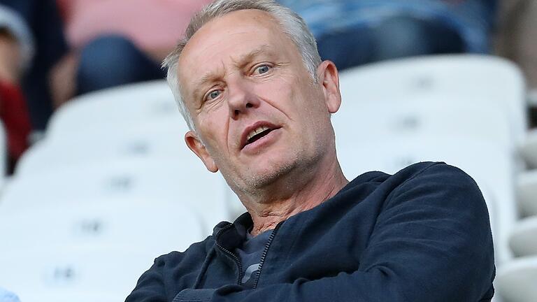 Dürfte sich über den Auftritt von Nils Petersen und den Sieg der U23 gefreut haben: Freiburgs Bundesliga-Trainer Christian Streich.