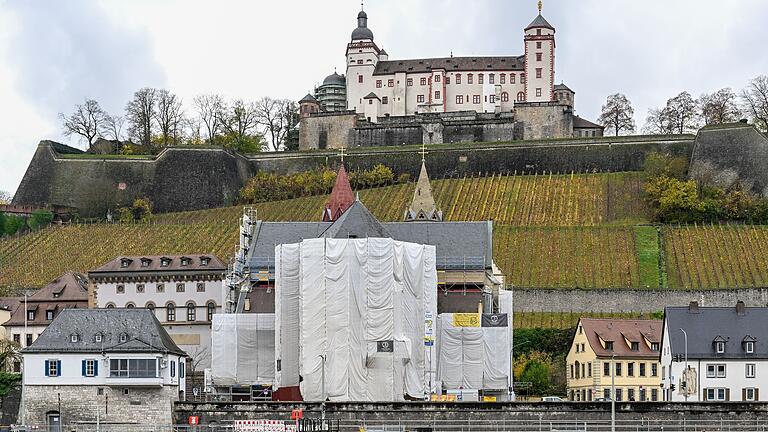 Immer wieder gibt es in Würzburg Stellen, an denen gefühlt seit Ewigkeiten gebaut wird. Das sind die markantesten Dauerbaustellen in der Stadt.