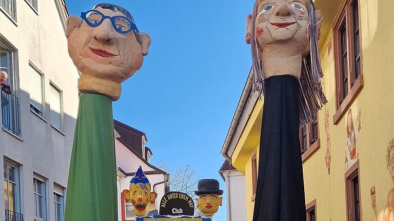 Rosenmontagszug des VCC in Veitshöchheim