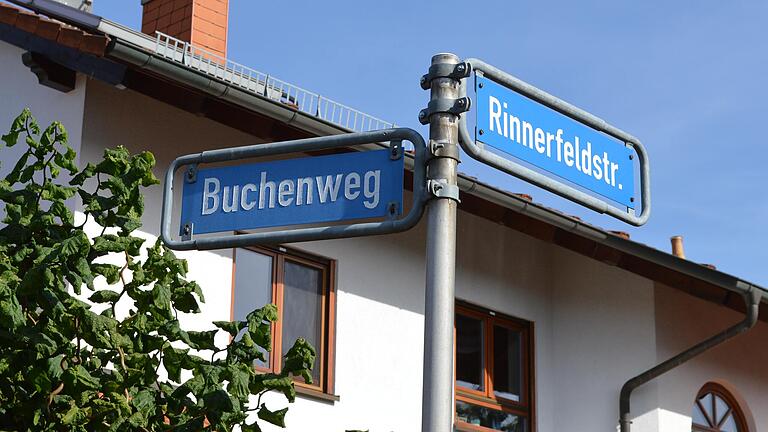 Im Baugebiet zwischen der Bad Kissinger Rinnerfeldstraße und dem Lärmschutzwall am Westring wird nun viel weniger neuer Wohnraum vorgesehen.