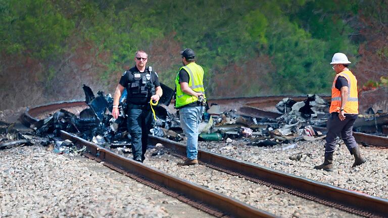 Kleinflugzeug stürzt in Florida ab       -  Das Flugzeug ging in Flammen auf.