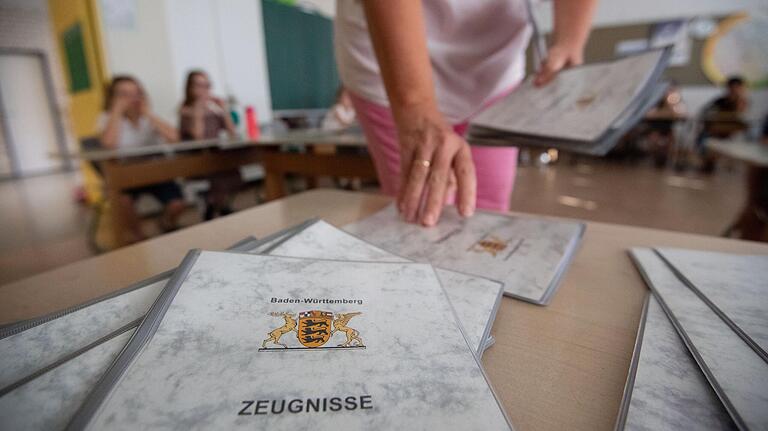 Das so genannte Grundschul-Abitur, die Übertrittszeugnisse der vierten Klasse, setzt viele Kinder und Eltern unter Druck. In Schweinfurt ist die Quote der Kinder, die ins Gymnasium gehen, weit unterdurchschnittlich. Die pädagogischen Hilfskräfte in den Grundschulen sorgen auch dafür, dass die Leistungen der Schüler insgesamt besser werden.