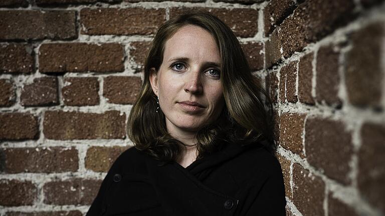Journalistin Ann-Katrin Müller hat mit betroffenen Frauen gesprochen und hatte Einblick in Chat-Nachrichten. Journalistin Ann-Katrin Müller hat mit betroffenen Frauen gesprochen und hatte Einblick in Chat-Nachrichten.
