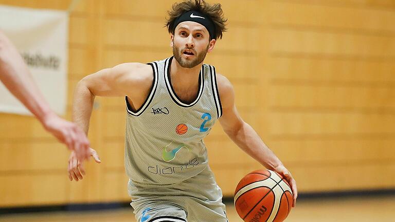 Der Würzburger Constantin Ebert spielt seit vergangener Saison bei der TG Sprintis Veitshöchheim in der Basketball-Regionalliga.