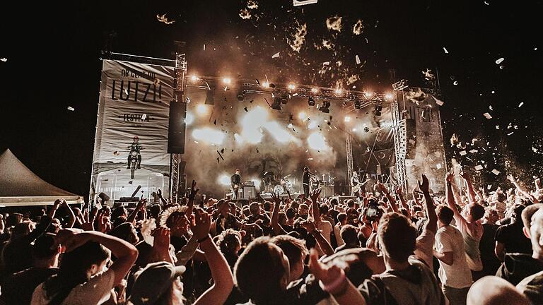 Nach wie vor sucht das Team Testpersonen, die Schwachstellen aufdecken und as Festival barrierefreier zu gestalten. - Nach wie vor sucht das Team Testpersonen, die Schwachstellen aufdecken und as Festival barrierefreier zu gestalten. Nach wie vor sucht das Team Testpersonen, die Schwachstellen aufdecken und as Festival barrierefreier zu gestalten. - Nach wie vor sucht das Team Testpersonen, die Schwachstellen aufdecken und as Festival barrierefreier zu gestalten.