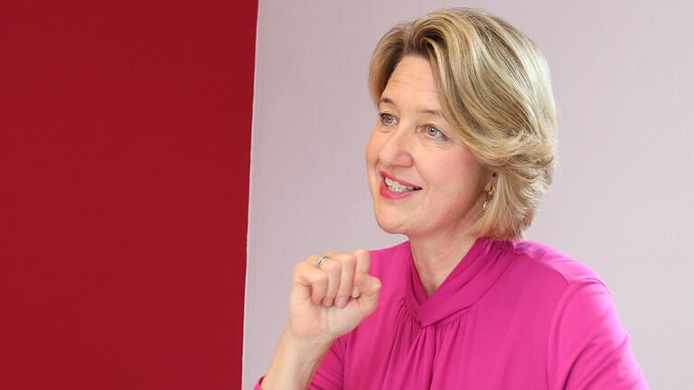 Bundestagsabgeordnete Anja Weisgerber im Interview mit der Redaktion. Bundestagsabgeordnete Anja Weisgerber im Interview mit der Redaktion.