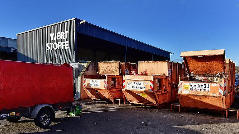 Im Hafen kann man fast alles kaufen und auch fast alles wieder loswerden &ndash; im Wertstoffhof der Stadt an der August-Borsig-Straße.