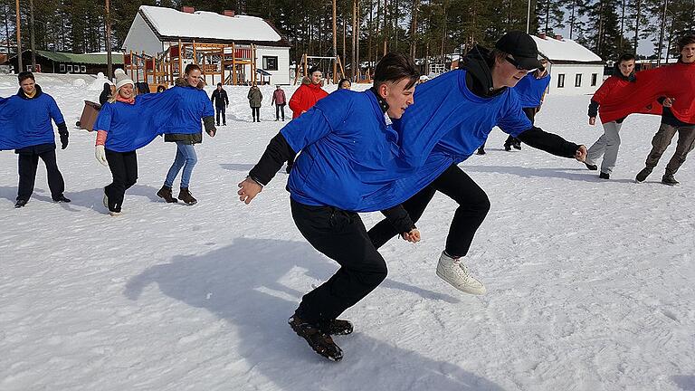 Im Rahmen eines Erasmus+ Projektes kamen 50 Schüler und Lehrer aus fünf europäischen Staaten in Kajaani (Finnland) zusammen. Auch die Mittelschule Kürnachtal war vertreten.