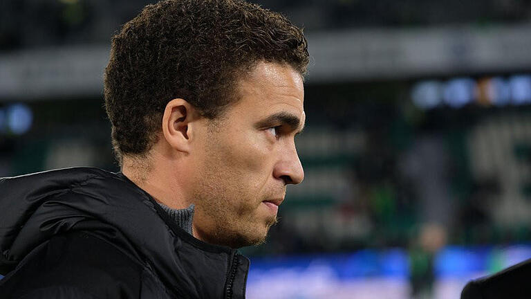 Trennung - Valérien Ismaël ist beim VfL Wolfsburg entlassen worden. Foto: Peter Steffen Trennung - Valérien Ismaël ist beim VfL Wolfsburg entlassen worden. Foto: Peter Steffen