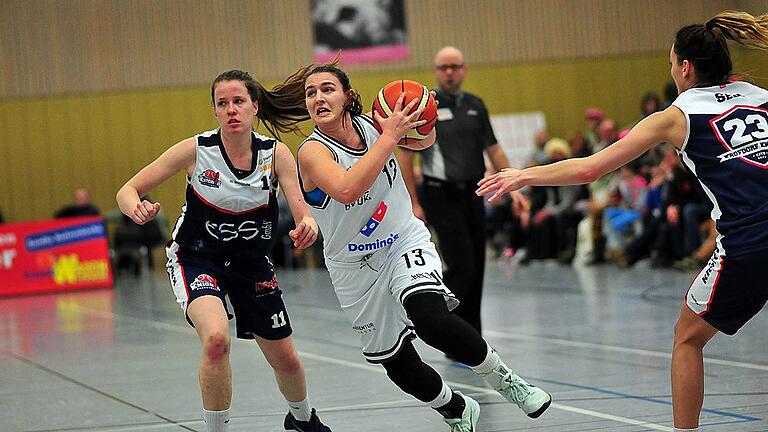 Rebekka Jäger (hier im letzten Heimspiel gegen Krofdorf) und die BVUK. Sharks Würzburg wollen am Sonntag gegen Langen den vierten Sieg in Serie holen.