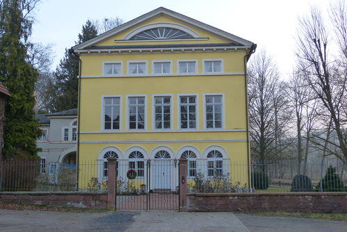 Das Schloss in Uettingen. Foto: Bezirk Unterfranken Das Schloss in Uettingen. Foto: Bezirk Unterfranken