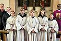 Auf dem Foto (von links): Michael Bock (Ministrantenbetreuer), Emilia Manietta (Oberministrantin), Marlene Pfeuffer, Samuel Hoffmann, Noah Dürrbeck (neuer Ministrant), Hanna Beinke, Marie Beinke, Pater Josef.