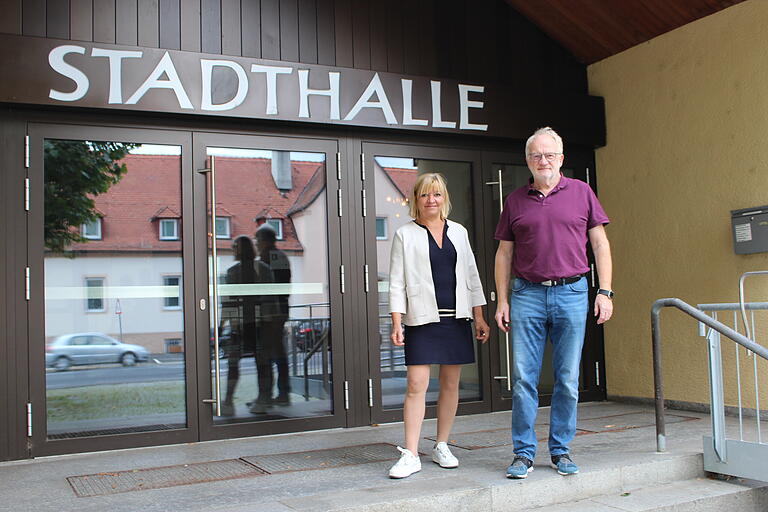 Mit Maria Kraft teilt sich Adi Schön die Geschäftsführung beim Betrieb der Stadthalle.