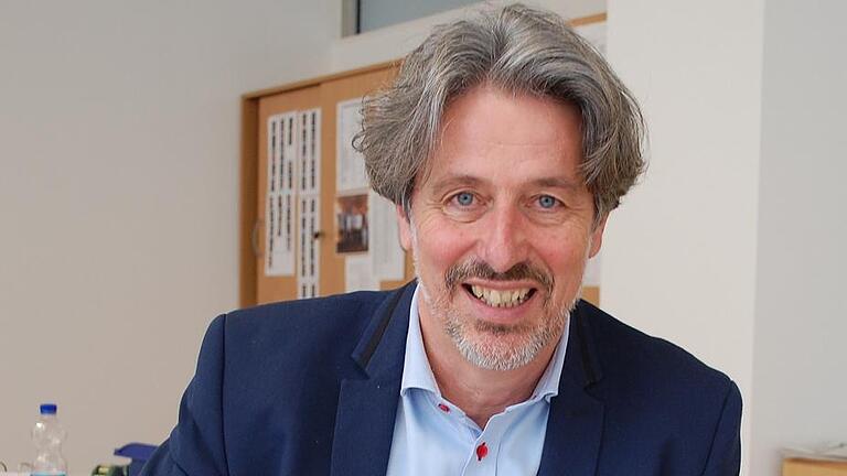 Klemens Alfen erklärt seine Philosophie. Der 58-Jährige ist der neue Leiter des Humboldt-Gymnasiums. Die offizielle Einführung ist im April.