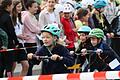 Über 2000 Kinder nahmen am Freitag an dem Spendenlauf in der Bodelschwinghstraße teil.