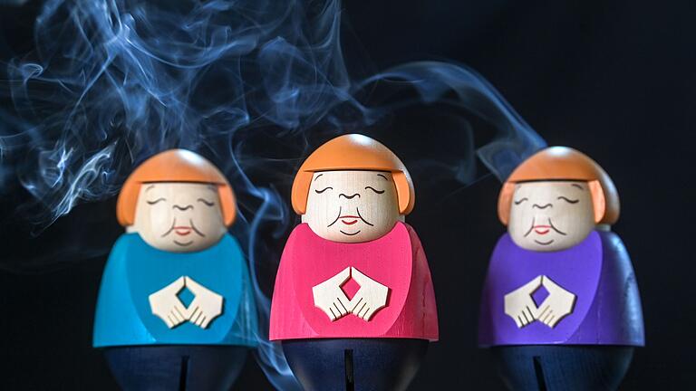Adventstrends 2021       -  Mit einer Räucherfigur von Ex-Bundeskanzlerin Angela Merkel hatte die Seiffener Volkskunst schon einen vollen Erfolg. (Archivbild)
