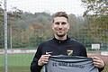 Christopher Schneider vom FC WMP Lauertal findet, dass die Spieler der drei beteiligten Vereine aus Weichtungen, Maßbach und Poppenlauer gut miteinander klarkommen und sich ein Gefühl der Zusammengehörigkeit entwickelt hat. Foto: Steffen Standke       -  Christopher Schneider vom FC WMP Lauertal findet, dass die Spieler der drei beteiligten Vereine aus Weichtungen, Maßbach und Poppenlauer gut miteinander klarkommen und sich ein Gefühl der Zusammengehörigkeit entwickelt hat. Foto: Steffen Standke