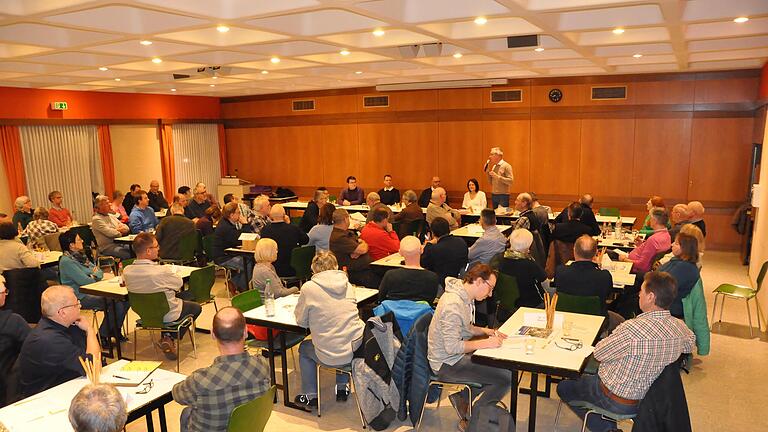 16 der 19 Kirchenverwaltungen im Pastoralen Raum Bad Kissingen haben sich im Bad Kissinger Gemeindesaal zur konstituierenden Sitzung getroffen. - 16 der 19 Kirchenverwaltungen im Pastoralen Raum Bad Kissingen haben sich im Bad Kissinger Gemeindesaal zur konstituierenden Sitzung getroffen. 16 der 19 Kirchenverwaltungen im Pastoralen Raum Bad Kissingen haben sich im Bad Kissinger Gemeindesaal zur konstituierenden Sitzung getroffen. - 16 der 19 Kirchenverwaltungen im Pastoralen Raum Bad Kissingen haben sich im Bad Kissinger Gemeindesaal zur konstituierenden Sitzung getroffen.