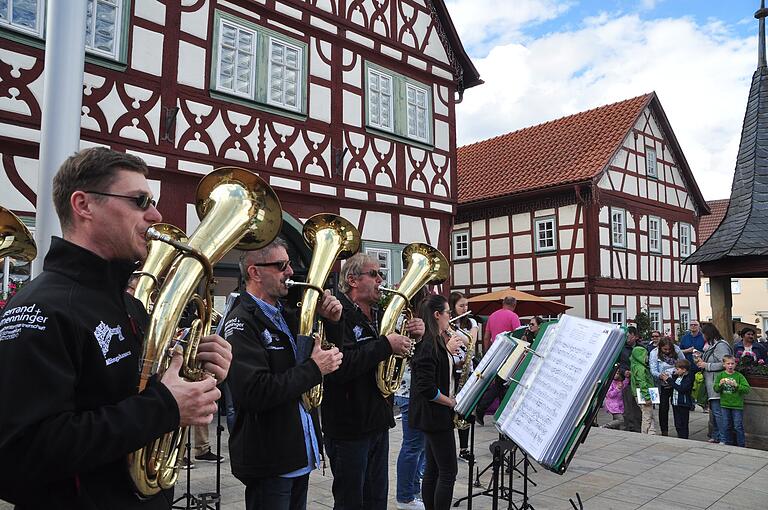 Zum Herbstmarkt in Stadtlauringen gehört auch Musik. Zum Herbstmarkt in Stadtlauringen gehört auch Musik. 