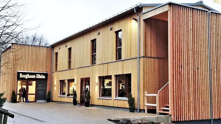 Das neue Berghaus Rhön wurde im November 2019 offiziell eröffnet. Das neue Berghaus Rhön wurde im November 2019 offiziell eröffnet.