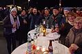Stimmungsvoller Adventszauber mit gut gelaunten Gästen.