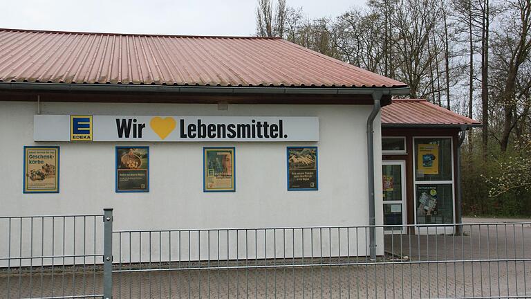 Der Edeka-Markt in Oberschwarzach hat Ende März 2023 geschlossen. Der Edeka-Markt in Oberschwarzach hat Ende März 2023 geschlossen.