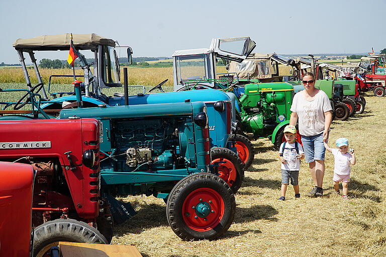 Für Groß und Klein gab's beim Traktortreffen in Wiebelsberg am 19. Juni verschiedenste Oldtimer zu sehen.