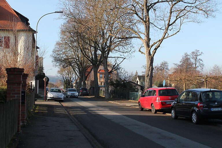 Aufgenommen in die Liste möglicher Maßnahmen im Zuge des ISEK ist auch eine Neugestaltung der Gartenstraße. Aufgenommen in die Liste möglicher Maßnahmen im Zuge des ISEK ist auch eine Neugestaltung der Gartenstraße.