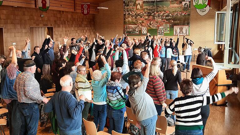 Es wurde nicht nur gesungen beim Stimmbildungsseminar des Sängerbundes Badisch-Franken, man bewegte sich auch.