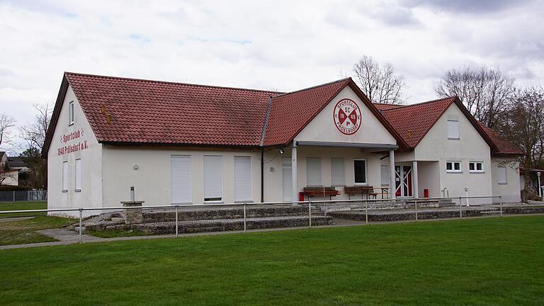 Der SC Prölsdorf modernisiert sein Sportheim. Der Gemeinderat bezuschusst das Unterfangen, das rund 37 000 Euro kosten soll, mit den üblichen zehn Prozent der Gesamtsumme. Der SC Prölsdorf modernisiert sein Sportheim. Der Gemeinderat bezuschusst das Unterfangen, das rund 37 000 Euro kosten soll, mit den üblichen zehn Prozent der Gesamtsumme.