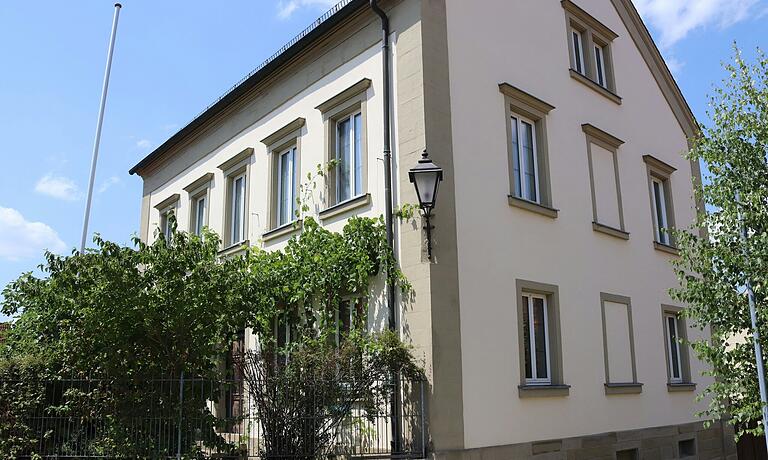 Das Abtswinder Pfarrhaus wurde 1878 erbaut Das Abtswinder Pfarrhaus wurde 1878 erbaut