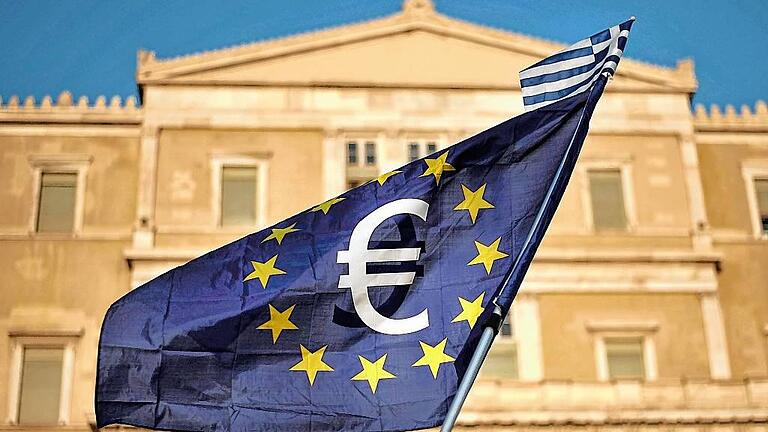Pro euro rally in Athens - Europas Kassenwarte sparen derzeit nicht mit Lob für die Spar- und Reformanstrengungen Athens. Pro euro rally in Athens - Europas Kassenwarte sparen derzeit nicht mit Lob für die Spar- und Reformanstrengungen Athens.