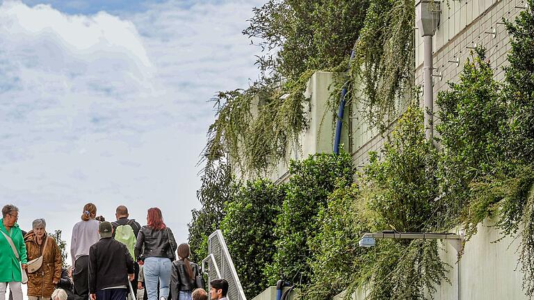 Grüner Bunker in St. Pauli nun für alle offen       -  Andrang nach oben
