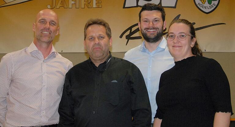 Nach den Neuwahlen besteht der geschäftsführende Vorstand des TSV Rödelsee aus dem Vorsitzenden Radovan Suchy (von links), seinem Stellvertreter Jürgen Baumann, Kassier Sascha Hammer und Schriftführerin Annalena König.