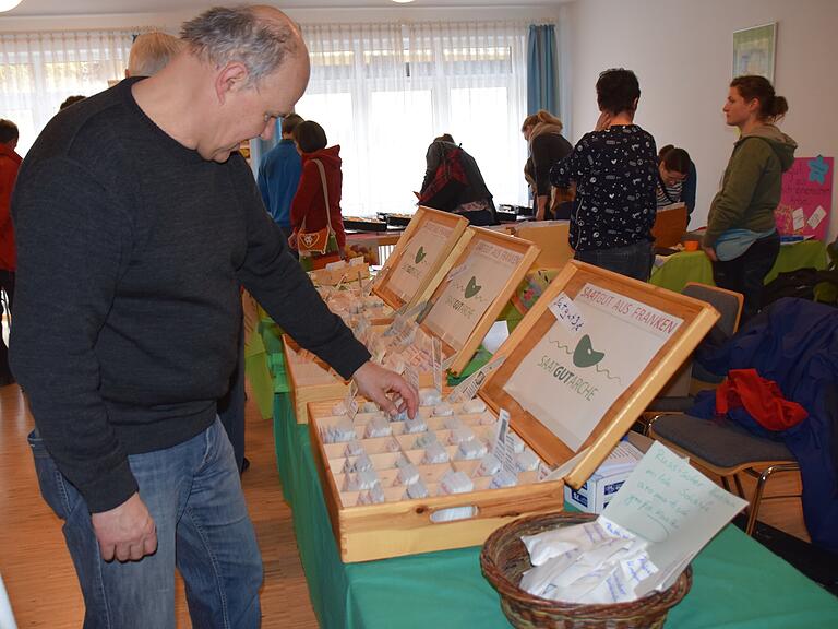 Vor der Gartensaison hielt der Saatgutmarkt in Greßthal ein breites Angebot an samenfesten und alten Sorten bereit.