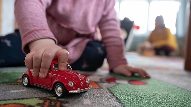 Im Bereich der Kinder- und Jugendhilfe hat der Landkreis Bad Kissingen ein hohes Defizit zu tragen. Im Bereich der Kinder- und Jugendhilfe hat der Landkreis Bad Kissingen ein hohes Defizit zu tragen.