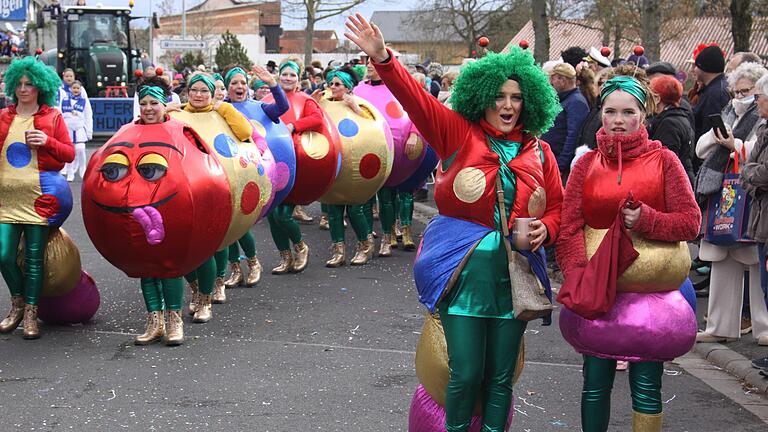 Der Gaudiwurm und Glühwürmchen vom TCA aus Thüngen.