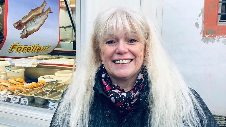 Birgit Seufert backt mit dem Nachwuchs Plätzchen, denn gemeinsame Zeit ist auch ein Geschenk. Birgit Seufert backt mit dem Nachwuchs Plätzchen, denn gemeinsame Zeit ist auch ein Geschenk.