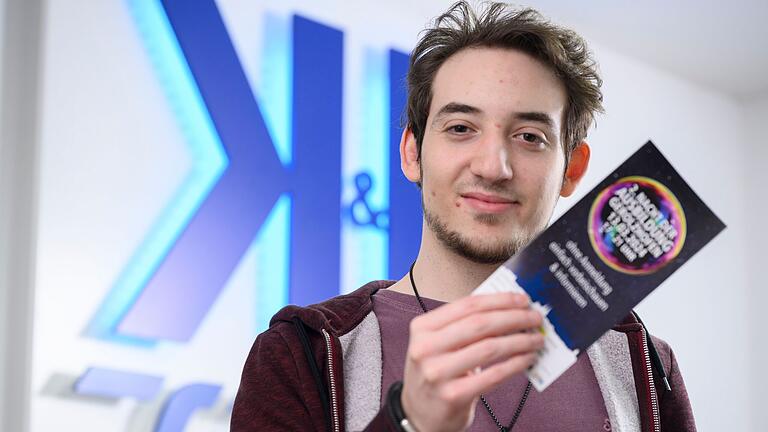 Melvin Langmaier hat durch die Nacht der Ausbildung erstmals Kontakt zu seinem heutigen Arbeitgeber geknüpft. Der 24-Jährige ist von der Veranstaltung überzeugt. Melvin Langmaier hat durch die Nacht der Ausbildung erstmals Kontakt zu seinem heutigen Arbeitgeber geknüpft. Der 24-Jährige ist von der Veranstaltung überzeugt.