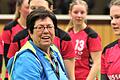 Die Handballhalle ist immer noch ihr Revier: Steffi Placht, hier im Kreise ihrer aktuellen Mannschaft, der HSG Mainfranken.