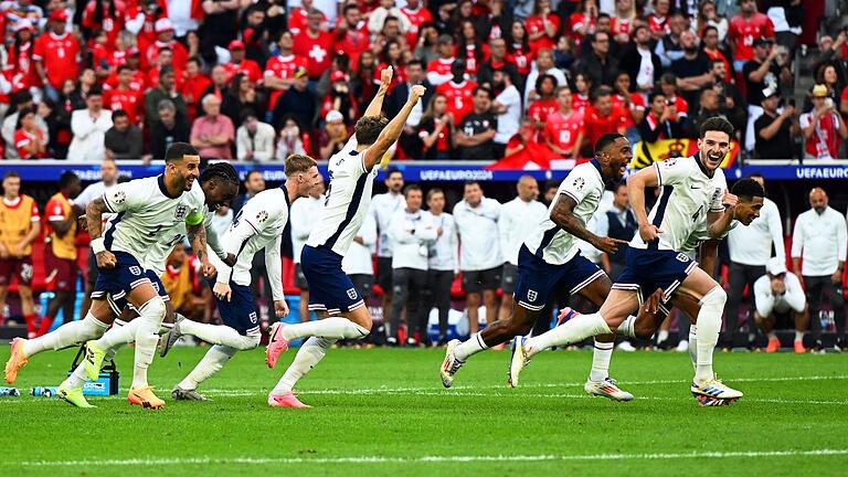 Euro 2024: England - Schweiz       -  Englands Nationalmannschaft freut sich über den Einzug ins EM-Halbfinale.