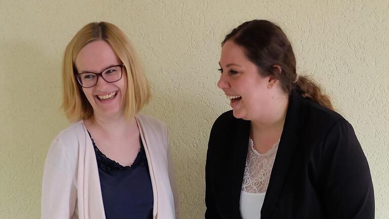 Freuen sich auf ihre neuen Aufgaben: Links die neue Allianzmanagerin Hannah-Rabea Grübl und rechts ihre Vorgängerin Julia Hafenrichter.Philipp Bauernschubert - Freuen sich auf ihre neuen Aufgaben: Links die neue Allianzmanagerin Hannah-Rabea Grübl und rechts ihre Vorgängerin Julia Hafenrichter.Philipp Bauernschubert Freuen sich auf ihre neuen Aufgaben: Links die neue Allianzmanagerin Hannah-Rabea Grübl und rechts ihre Vorgängerin Julia Hafenrichter.Philipp Bauernschubert - Freuen sich auf ihre neuen Aufgaben: Links die neue Allianzmanagerin Hannah-Rabea Grübl und rechts ihre Vorgängerin Julia Hafenrichter.Philipp Bauernschubert
