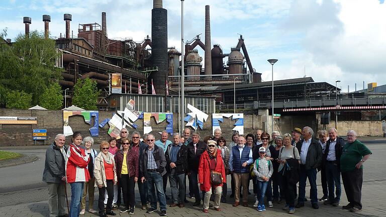 Die Bad Bockleter Reisegruppe besuchte bei ihrer Fahrt durchs Saarland auch die 'Völklinger Hütte'.  Foto: M. Roth       -  Die Bad Bockleter Reisegruppe besuchte bei ihrer Fahrt durchs Saarland auch die 'Völklinger Hütte'.  Foto: M. Roth