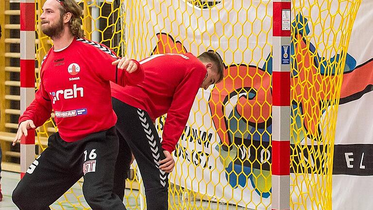 Der HSC Bad Neustadt (das Archivbild zeigt links Felix Schmidl und rechts Moritz Rubner) hat alle gemeinsamen Trainingseinheiten abgesagt. Die Bürgermeister-Goebels-Halle ist geschlossen.