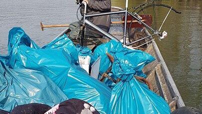 Statt Reusen werden die Schelche der Bischberger Fischerzunft auch bei ihrer 40. Gewässerreinigungsaktion wieder viel Müll transportieren.