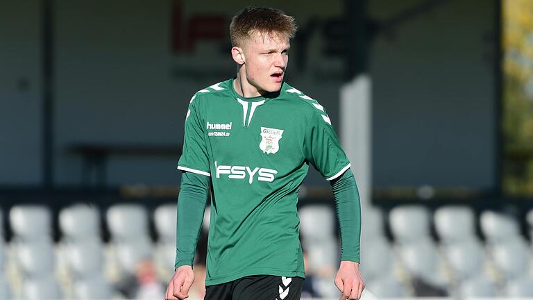 Max Kaufmann (im Bild) leitete mit einem genialen Pass das 1:0 durch Marlon Trautwein für die U 17-Junioren des TSV Großbardorf im Spiel bei der SpVgg Greuther Fürth II ein. Am Ende feierten die jungen Grabfeld-Gallier einen wichtigen 3:0-Auswärtssieg.